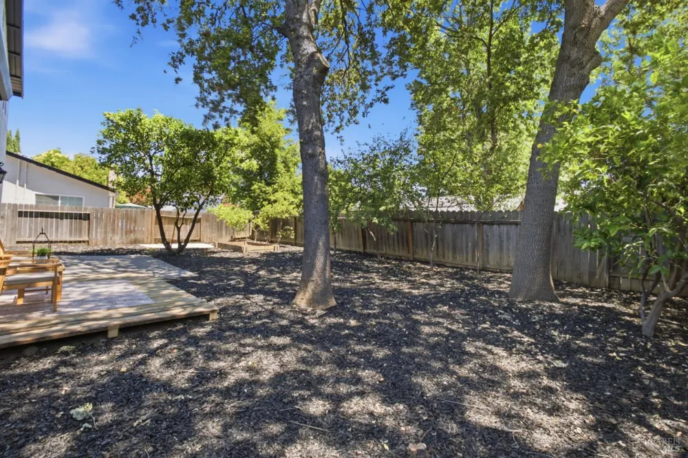 206 Millbrook Way Vacaville, CA 95687
