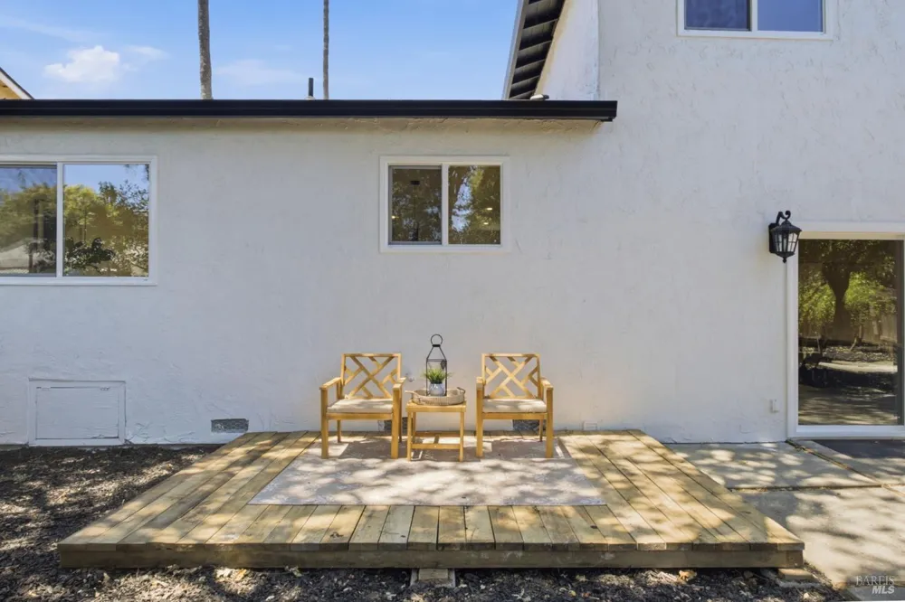 206 Millbrook Way Vacaville, CA 95687