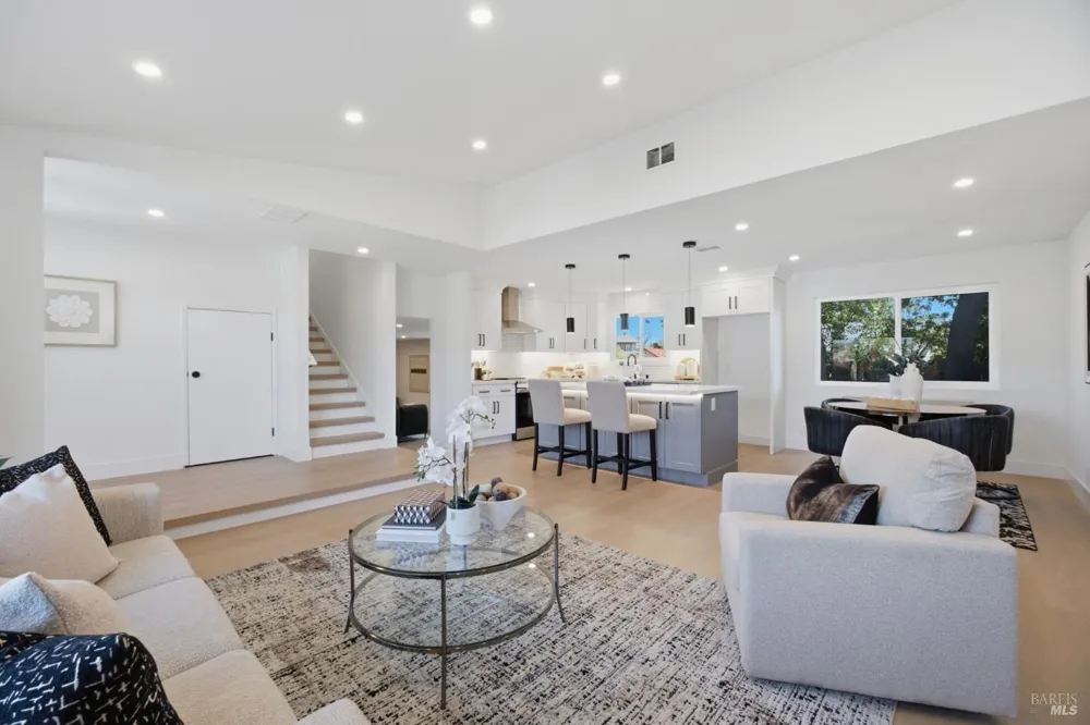 206 Millbrook Way Vacaville, CA 95687