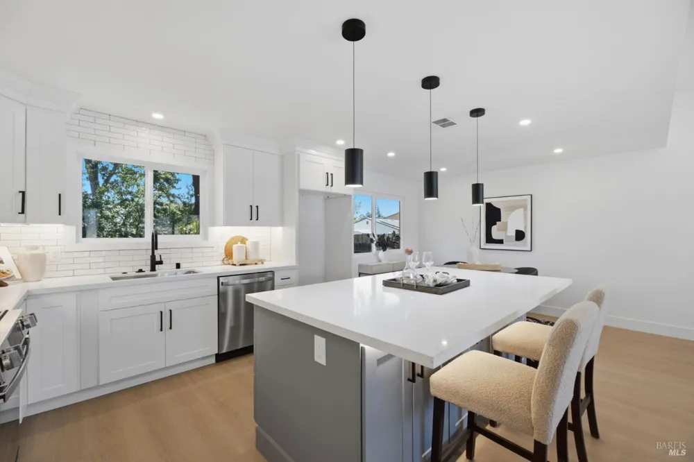 206 Millbrook Way Vacaville, CA 95687