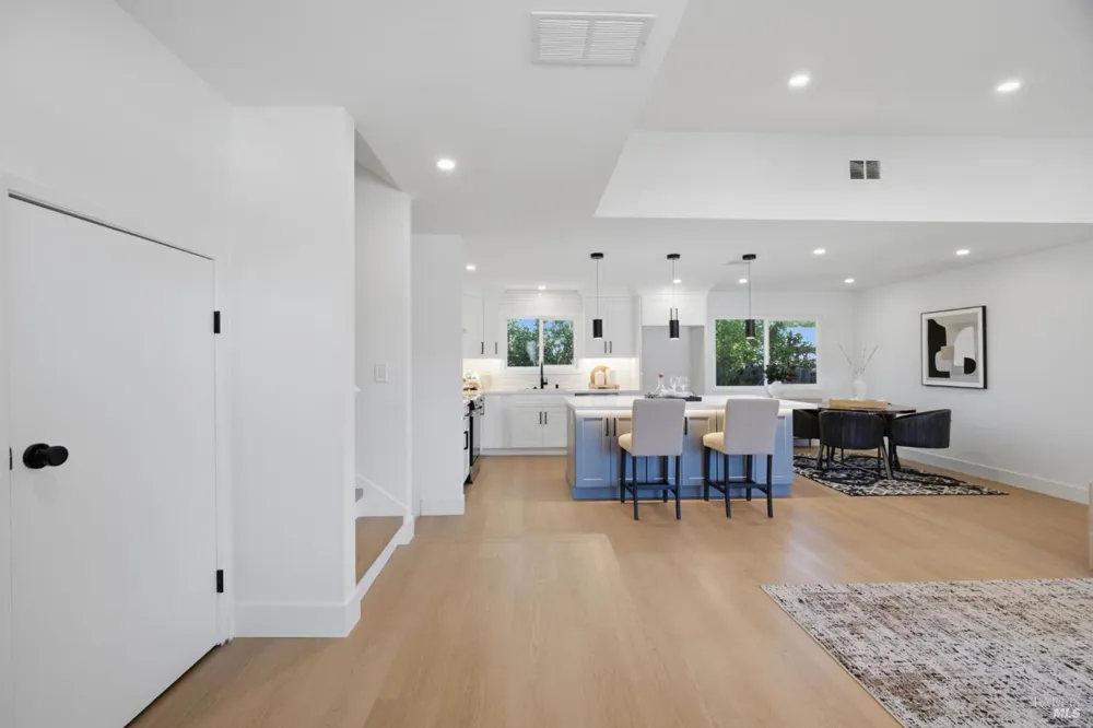 206 Millbrook Way Vacaville, CA 95687