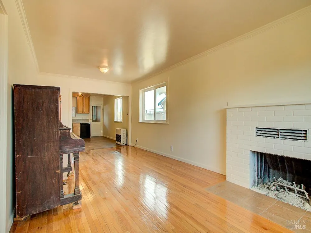 715 West Street Fort Bragg, CA 95437