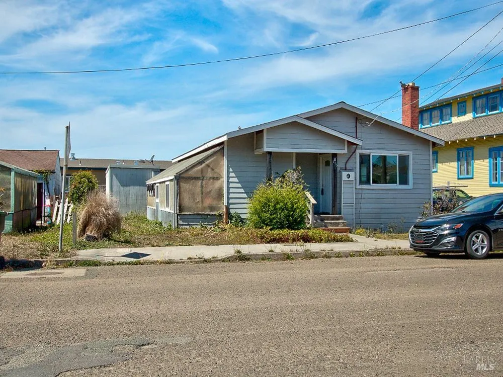 715 West Street Fort Bragg, CA 95437