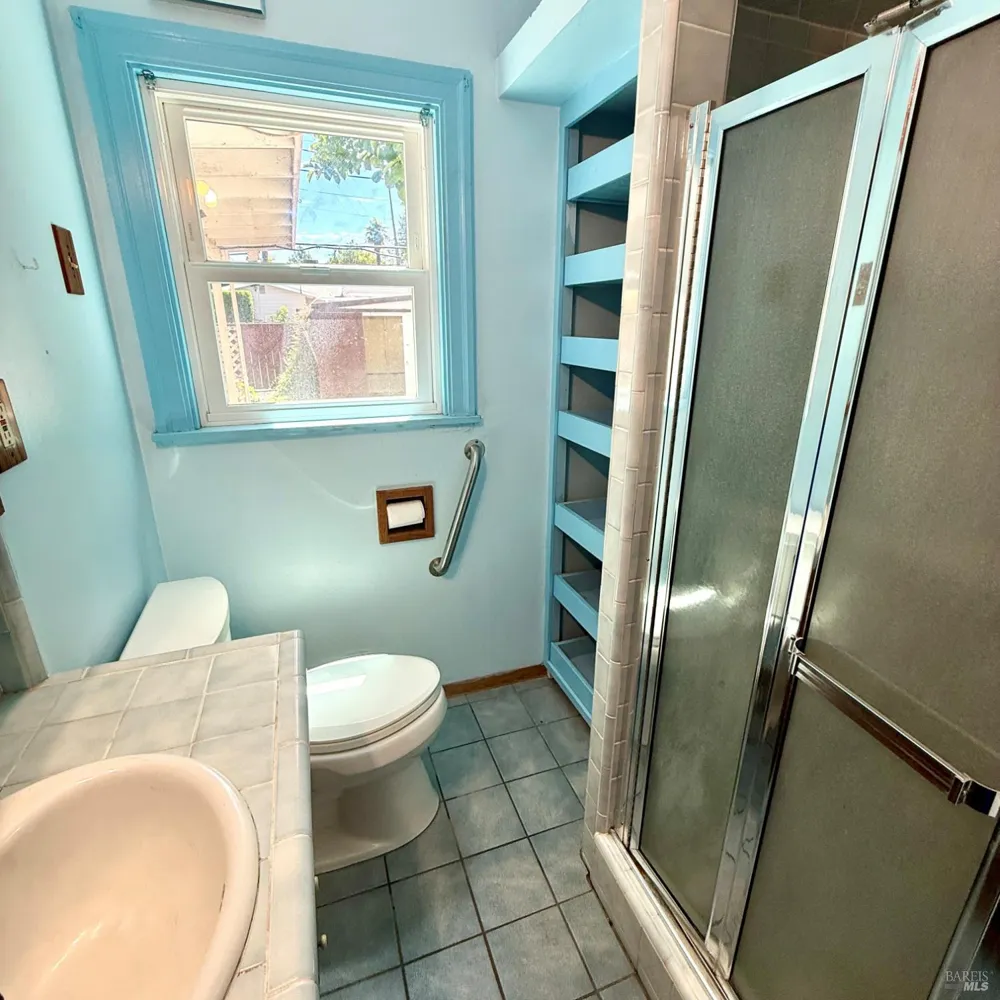 1824 Austin Way Santa Rosa, CA 95404