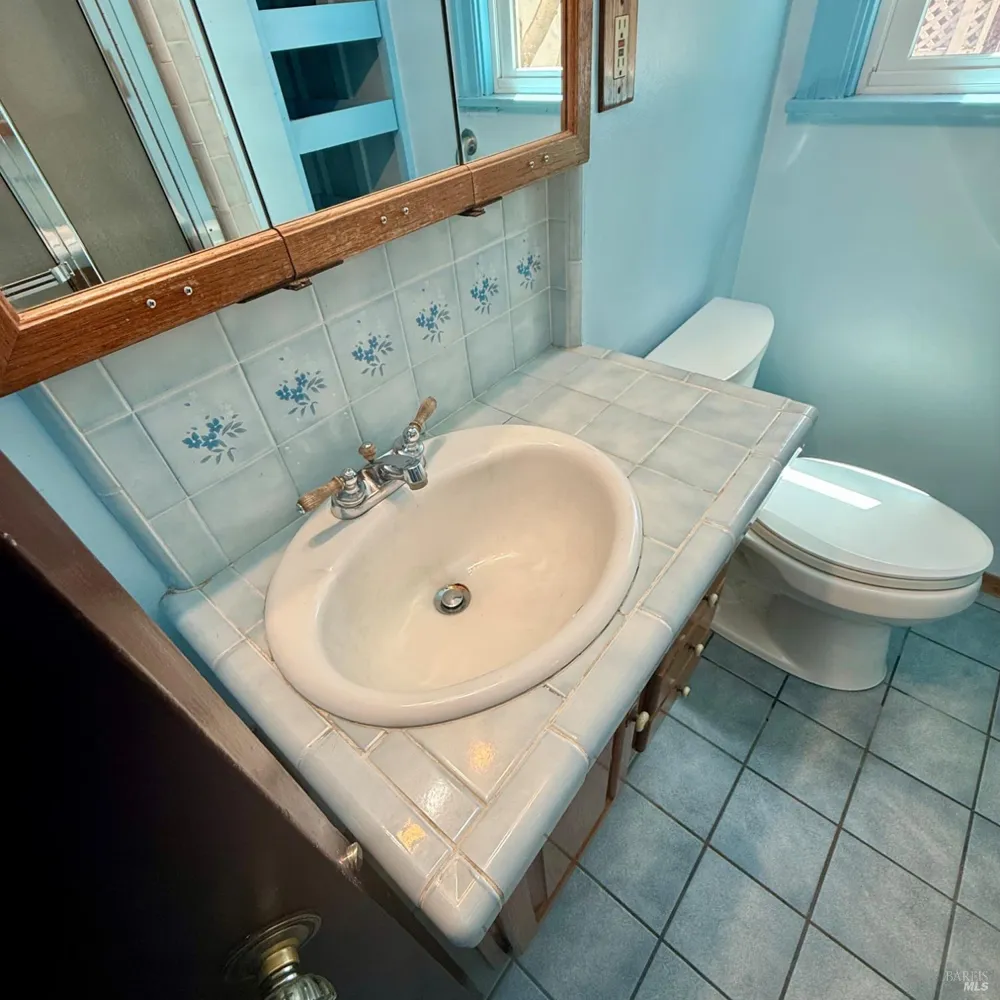 1824 Austin Way Santa Rosa, CA 95404