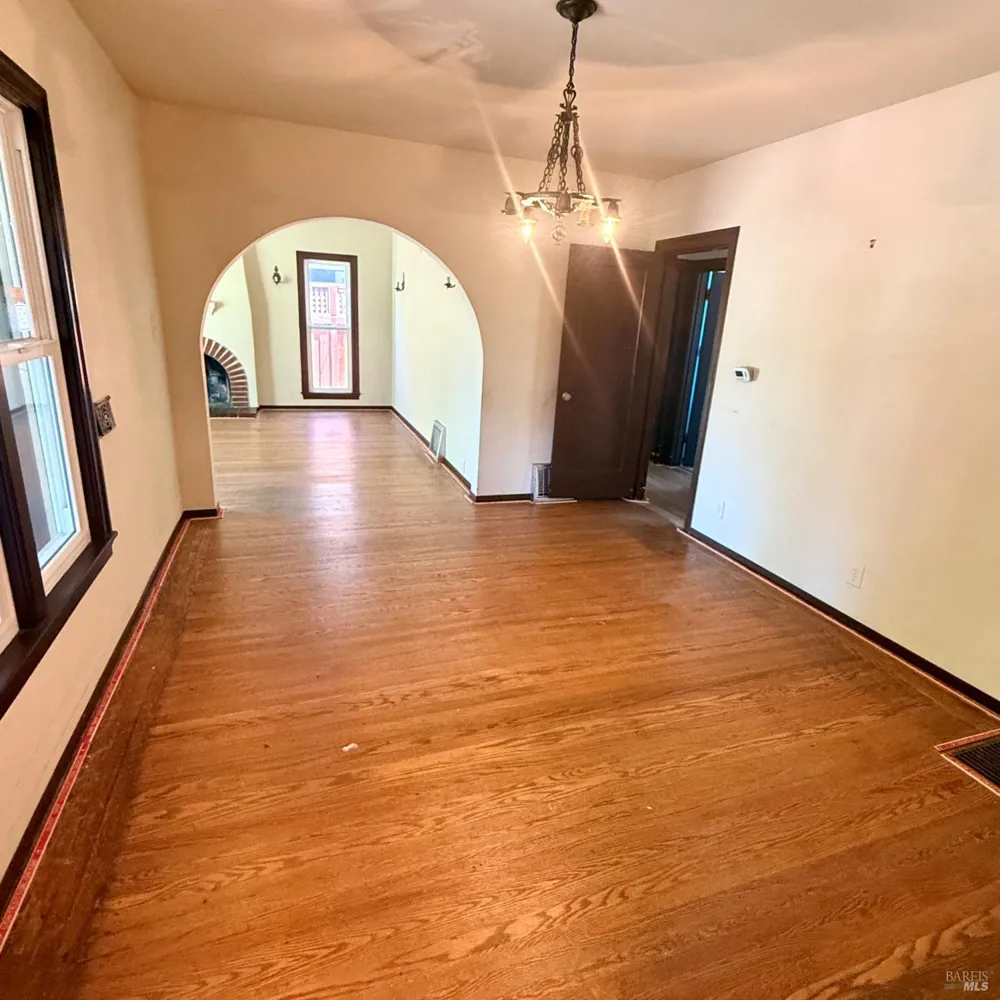 1824 Austin Way Santa Rosa, CA 95404