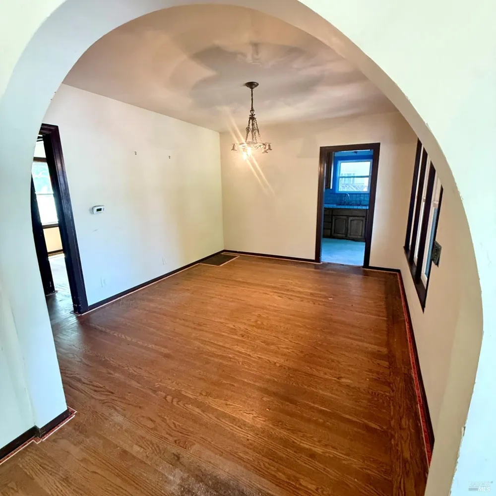 1824 Austin Way Santa Rosa, CA 95404