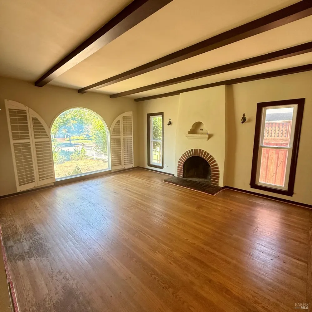 1824 Austin Way Santa Rosa, CA 95404