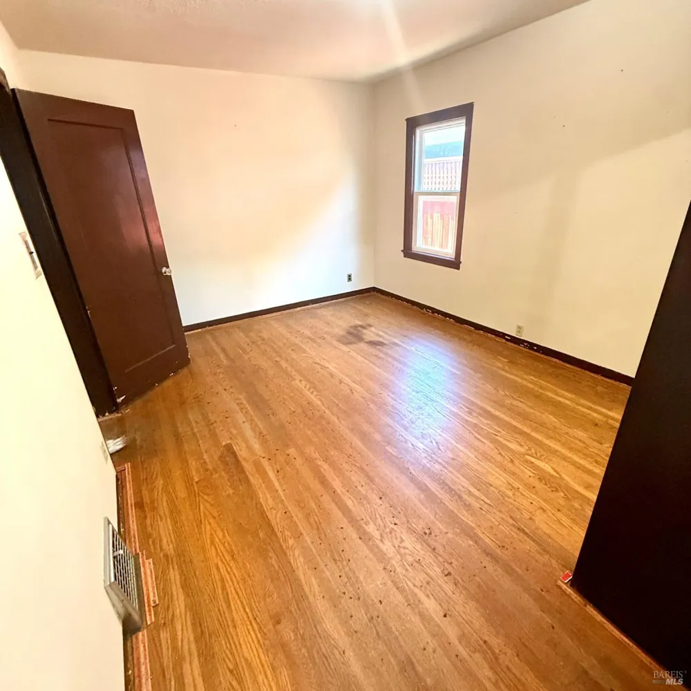 1824 Austin Way Santa Rosa, CA 95404