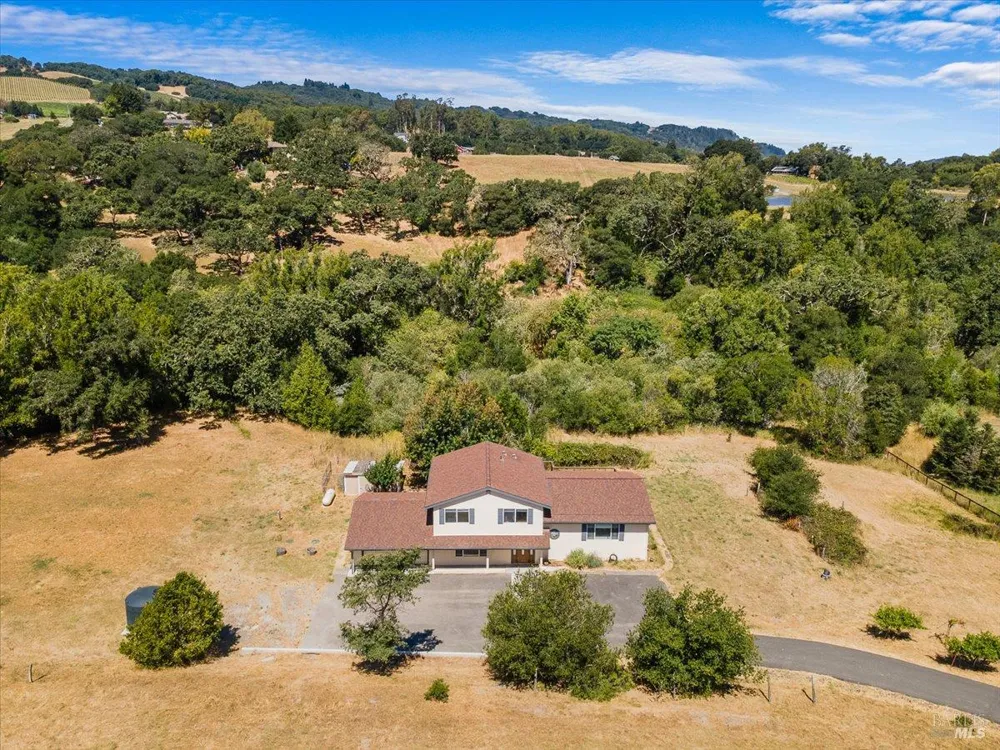 4329 Sonoma Mountain Road Santa Rosa, CA 95404