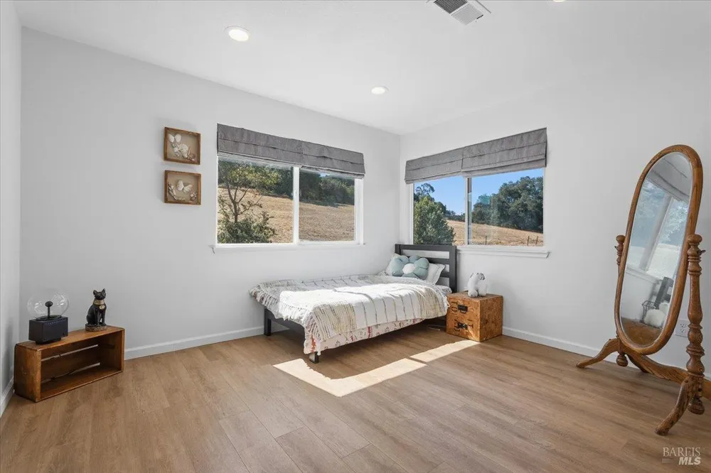 4329 Sonoma Mountain Road Santa Rosa, CA 95404
