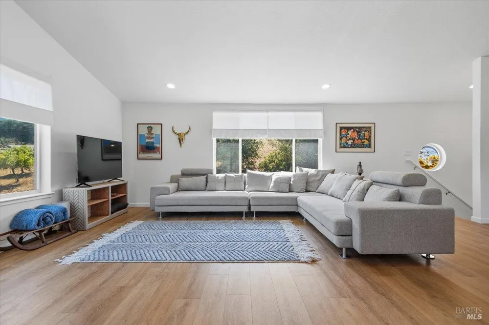 4329 Sonoma Mountain Road Santa Rosa, CA 95404