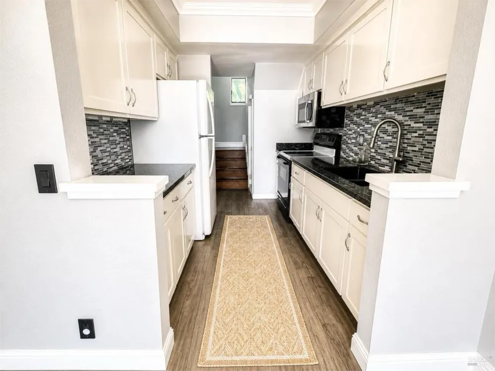 1984 Windmill Circle Santa Rosa, CA 95403