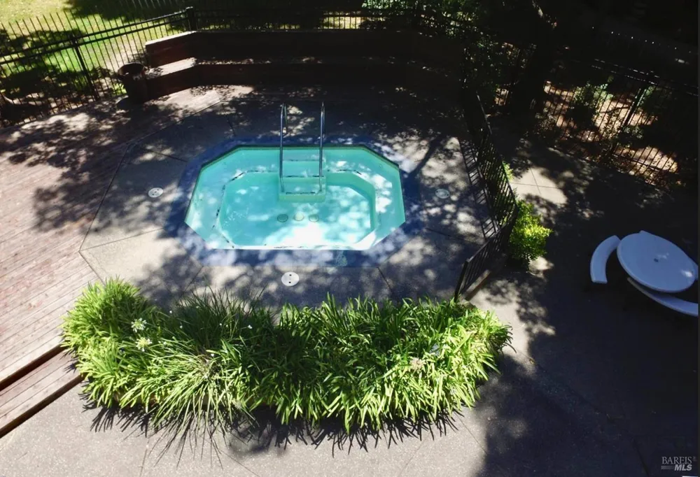 1984 Windmill Circle Santa Rosa, CA 95403