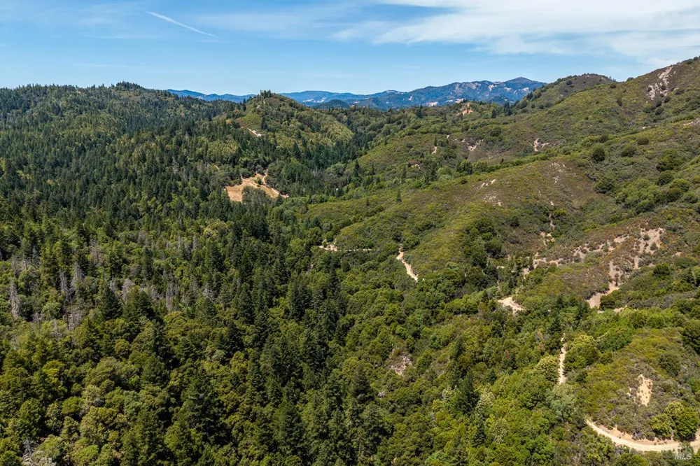 3496 Laytonville Dos Rios Road Laytonville, CA 95454