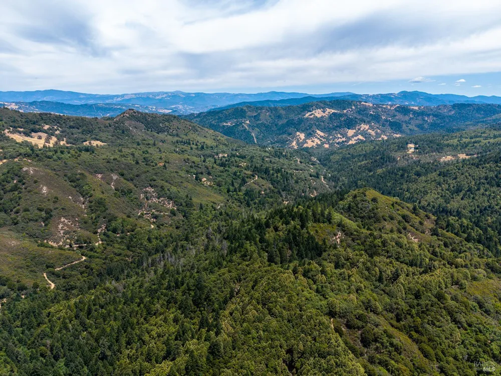 3496 Laytonville Dos Rios Road Laytonville, CA 95454