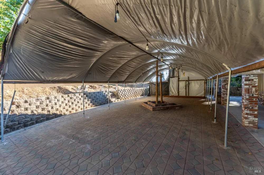 261 Crestview Drive Ukiah, CA 95482