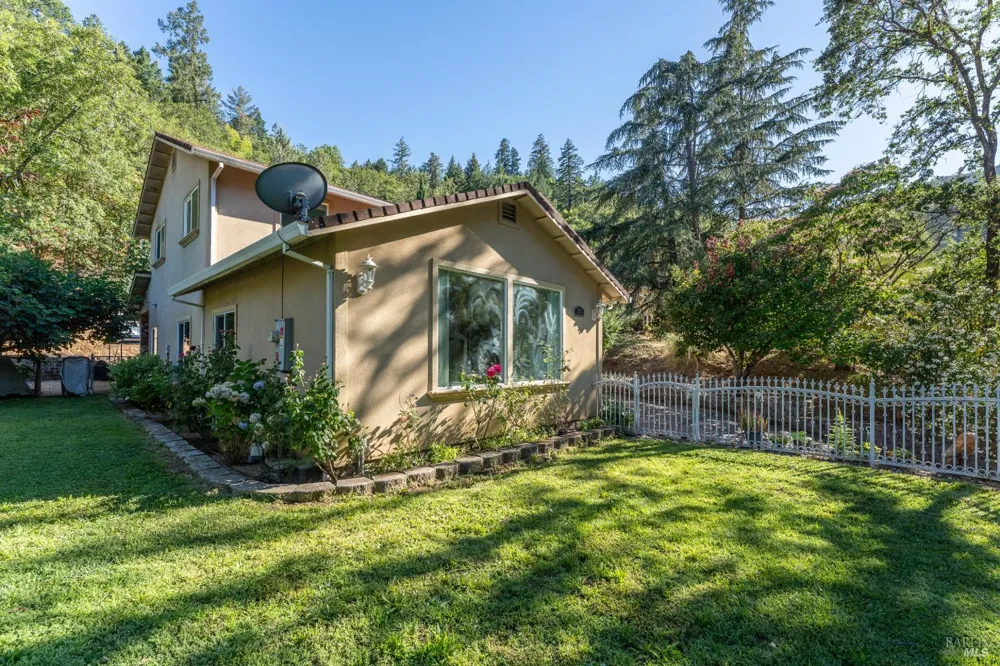 261 Crestview Drive Ukiah, CA 95482