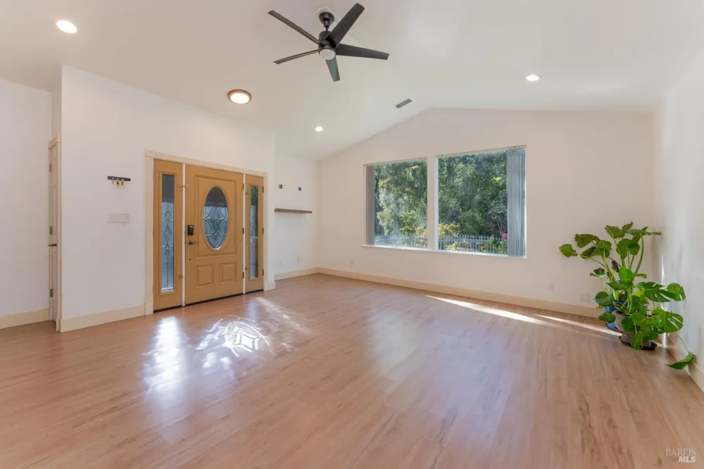 261 Crestview Drive Ukiah, CA 95482