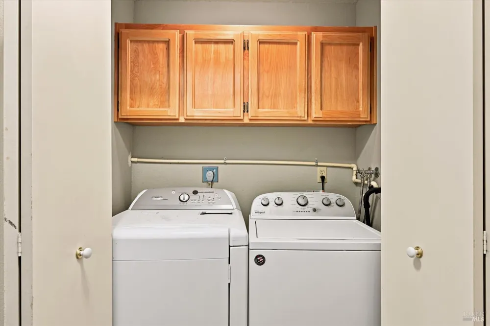 323 Harvest Lane Santa Rosa, CA 95401