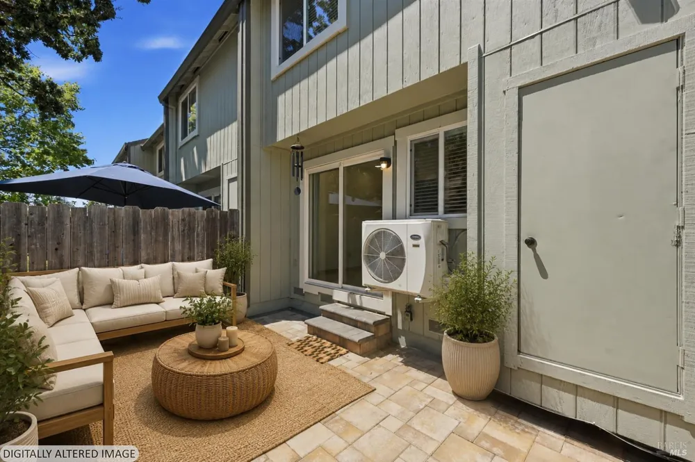 323 Harvest Lane Santa Rosa, CA 95401