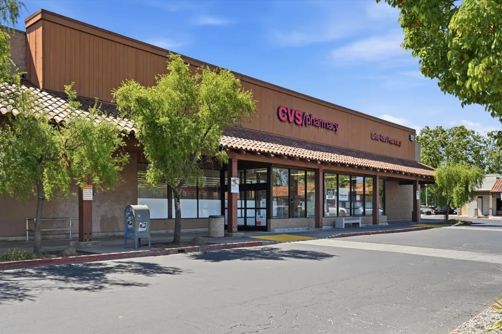 323 Harvest Lane Santa Rosa, CA 95401