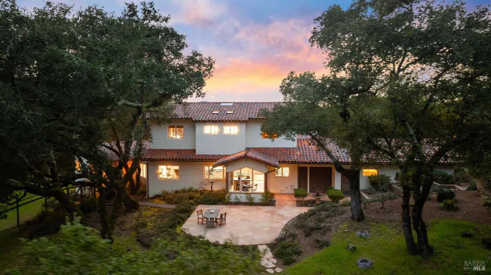 10000 Courtney Drive Kenwood, CA 95452