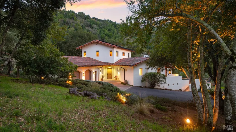 10000 Courtney Drive Kenwood, CA 95452
