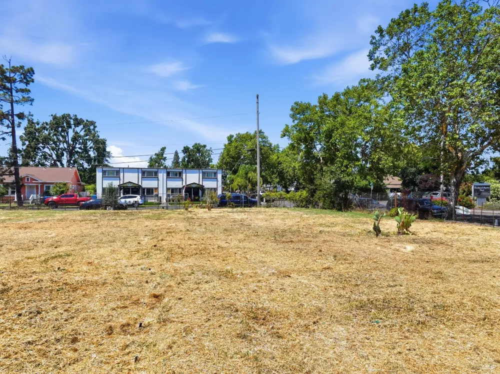 1306 Grand Avenue Santa Rosa, CA 95404