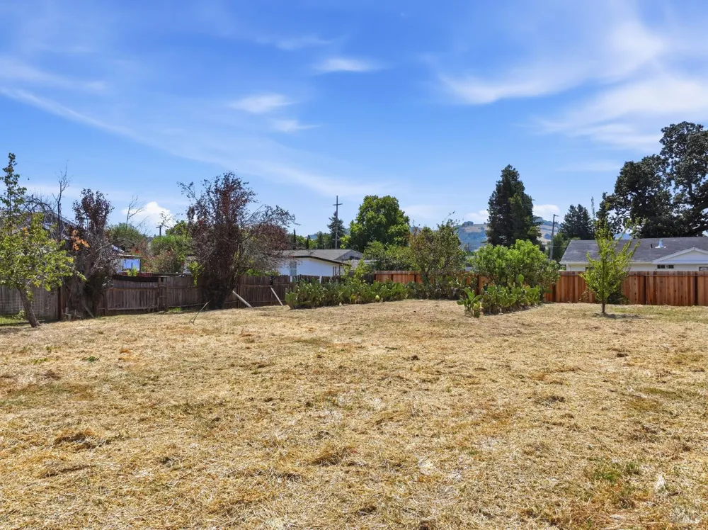 1306 Grand Avenue Santa Rosa, CA 95404