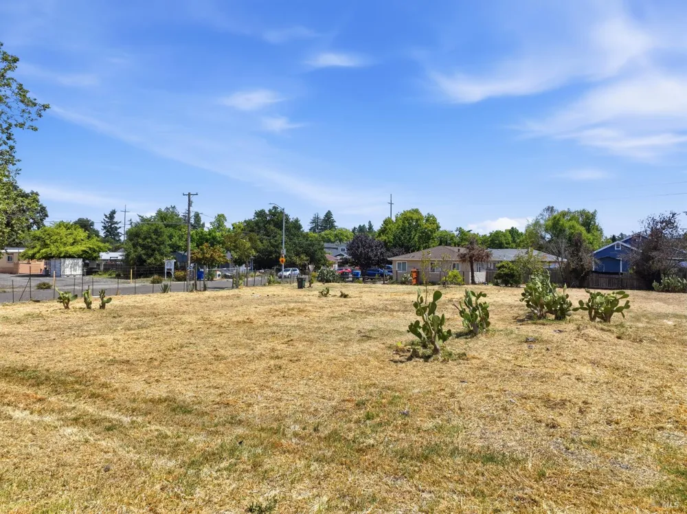 1306 Grand Avenue Santa Rosa, CA 95404