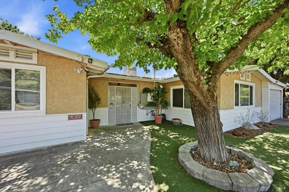 12753 Shoreview Drive Clearlake Oaks, CA 95423