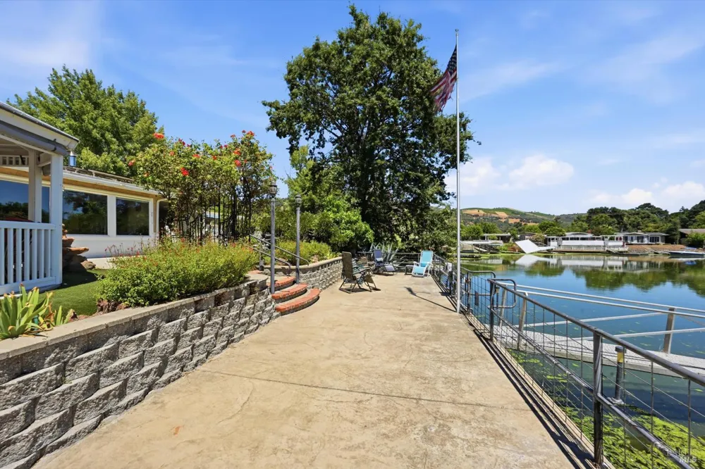 12753 Shoreview Drive Clearlake Oaks, CA 95423