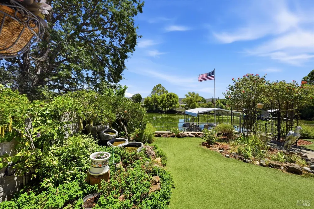 12753 Shoreview Drive Clearlake Oaks, CA 95423