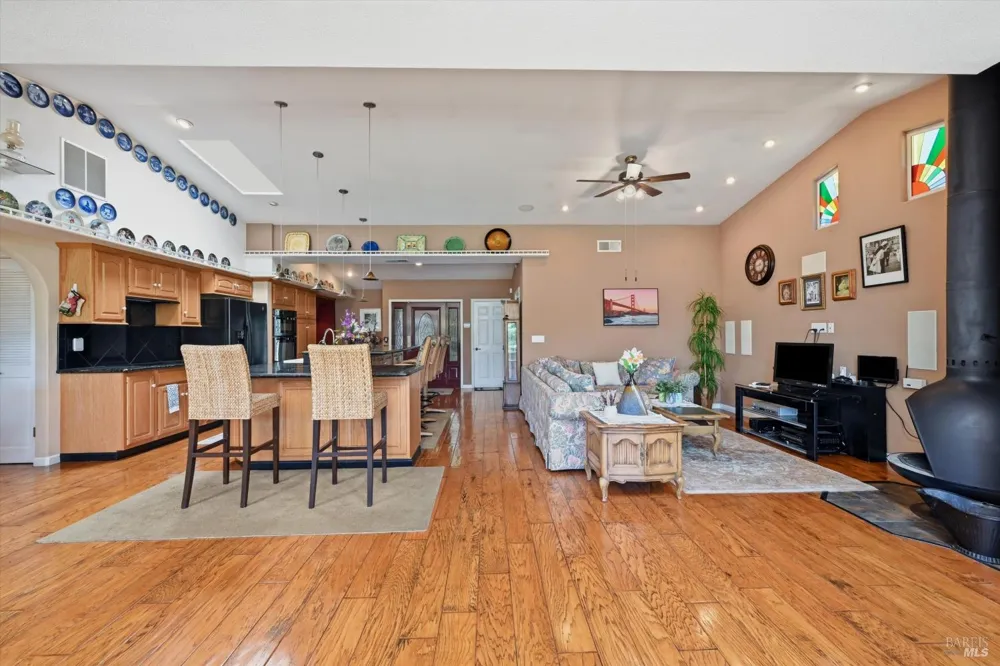 12753 Shoreview Drive Clearlake Oaks, CA 95423