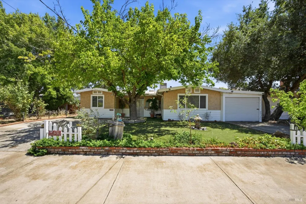12753 Shoreview Drive Clearlake Oaks, CA 95423