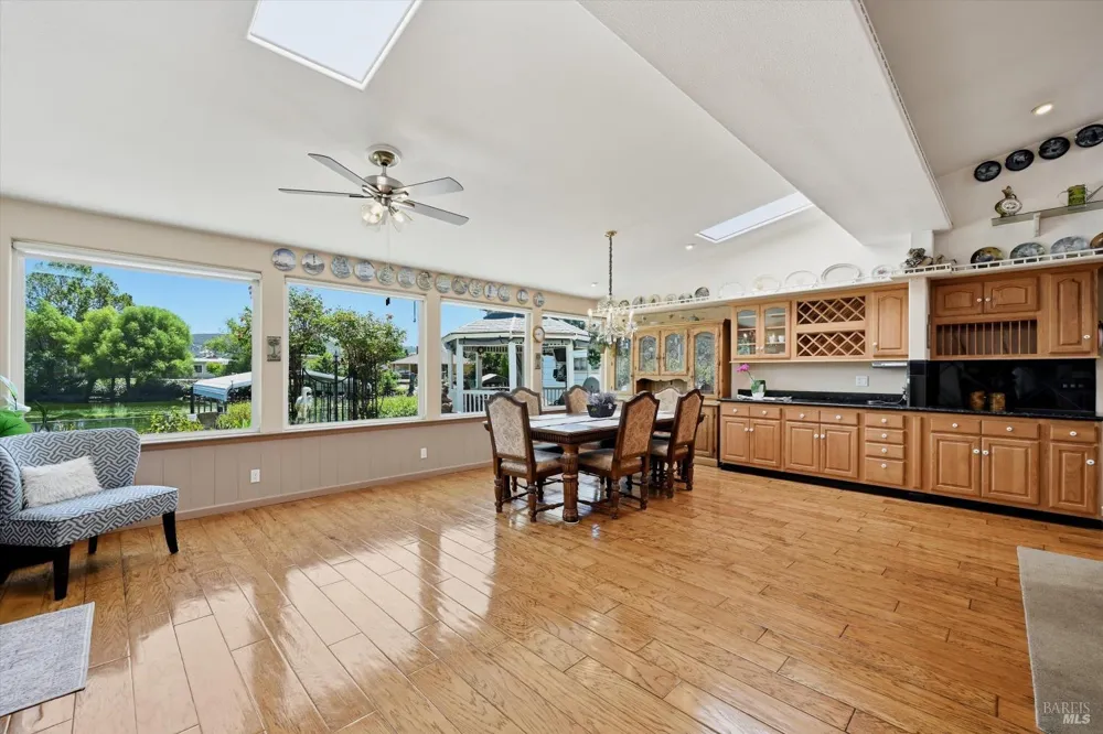 12753 Shoreview Drive Clearlake Oaks, CA 95423