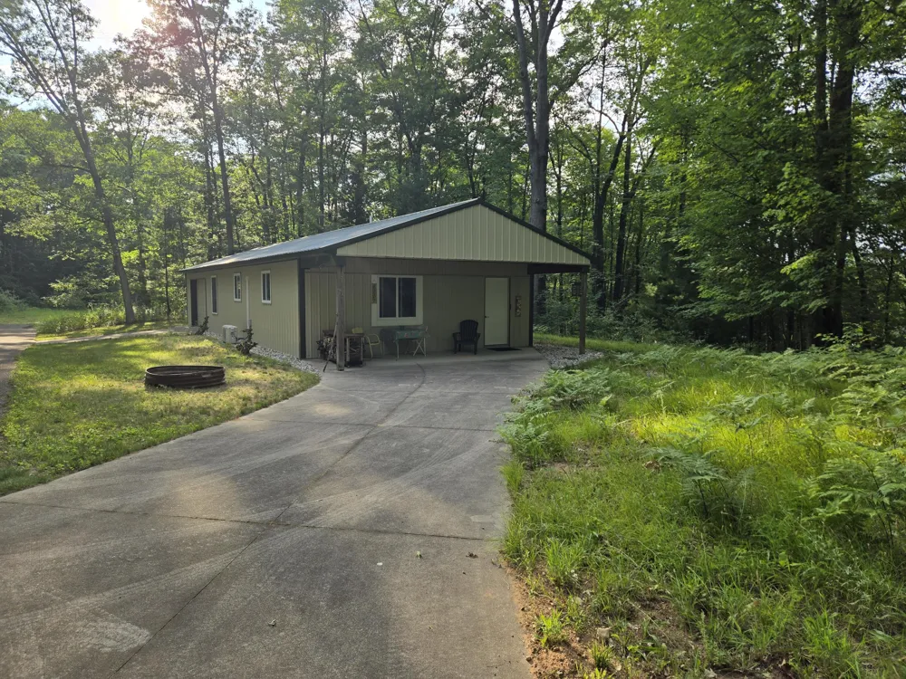8207 Hunters Ridge Drive Irons, MI 49644