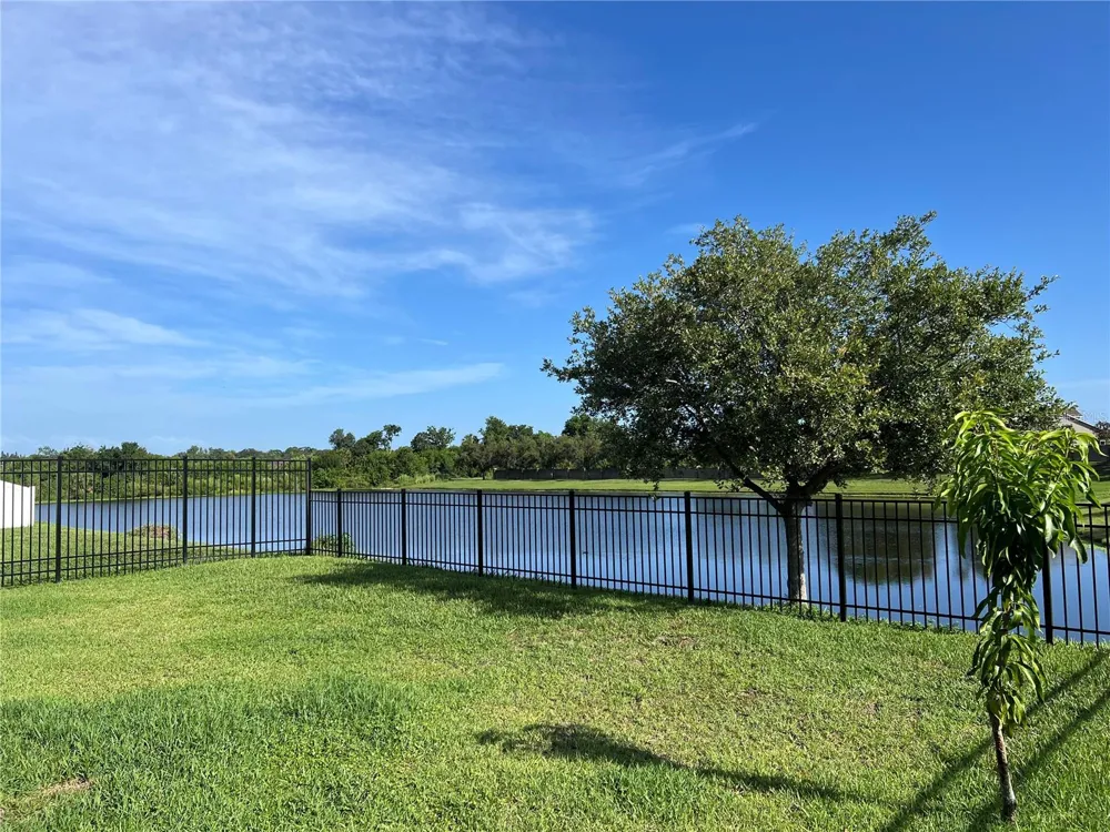 3467 74TH AVENUE CIRCLE E Sarasota, FL 34243