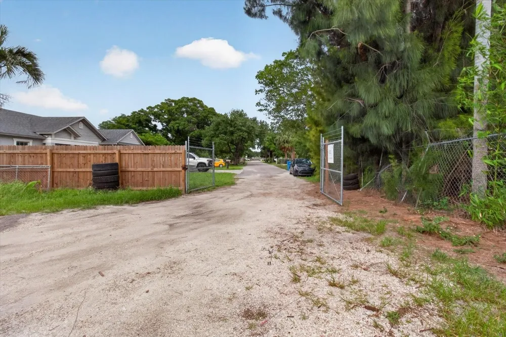 6353 143RD AVENUE Clearwater, FL 33760