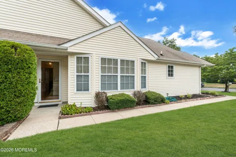 2 Wellington Lane