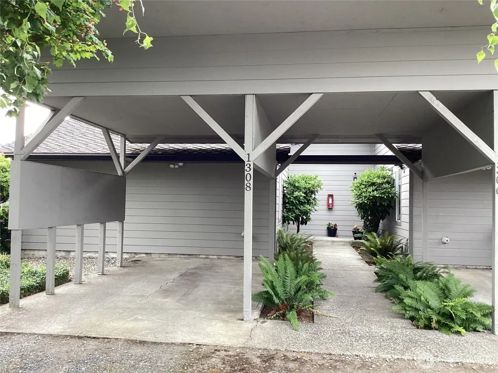 1308 63rd Street SE Everett, WA 98203