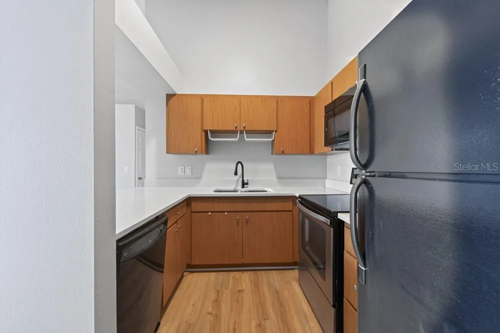 3002 W CLEVELAND STREET #D11 Tampa, FL 33609