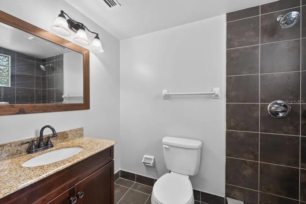3002 W CLEVELAND STREET #D11 Tampa, FL 33609