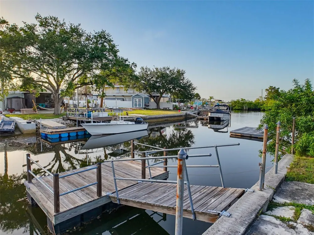 14905 OLD DIXIE HIGHWAY Hudson, FL 34667