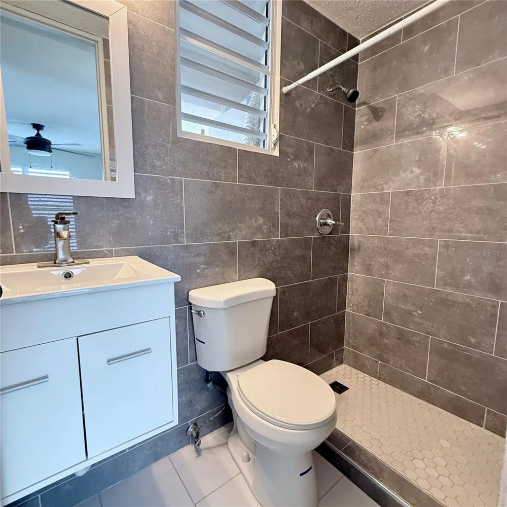 143 JARDINES DE COUNTRY CLUB #CG26 Carolina, PR 00983