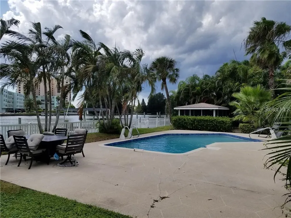 4000 BELLE VISTA DRIVE St Petersburg, FL 33706