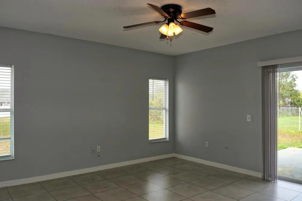 752 PARIS DRIVE Kissimmee, FL 34759