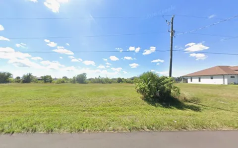 2734 NW 10TH STREET