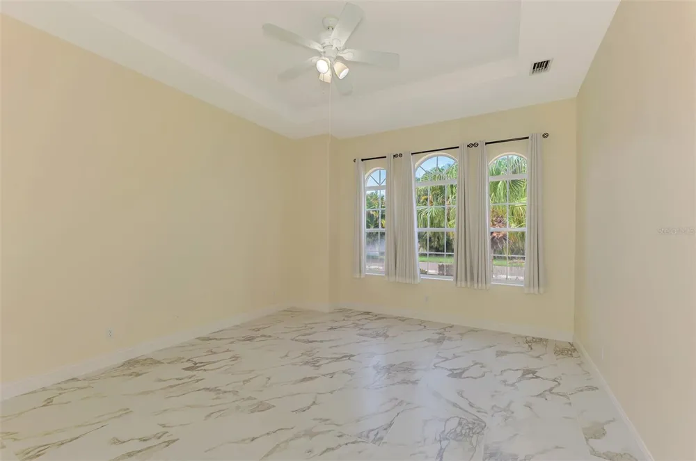 7803 33RD STREET E Sarasota, FL 34243